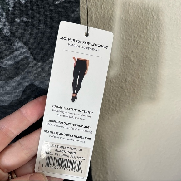 BELLY BANDIT Mother Tucker Postpartum Shapewear Leggings in Black Camo - Picture 5 of 7